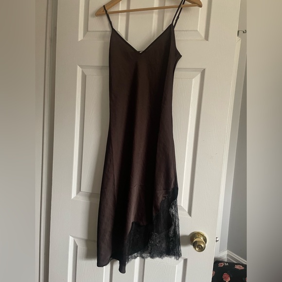 (SOLD) Wilfred Sonnet Dress - Picture 2 of 2
